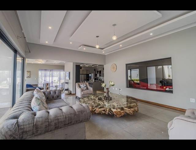 4 BEDROOM HOUSE FOR SALE IN MIDSTREAM RIDGE